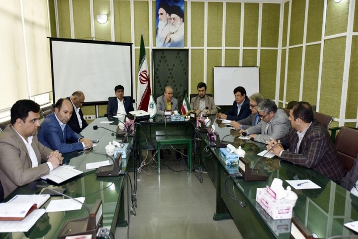 بهادری نماینده ارومیه در مجلس با اعضای هیات رئیسه و هیات نمایندگان اتاق ارومیه دیدار کرد