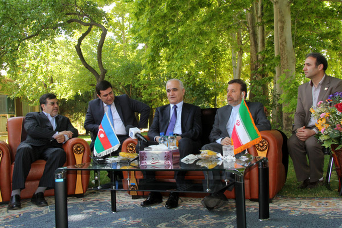 وزیر اقتصاد و صنایع کشور آذربایجان با استاندار قزوین دیدار کرد