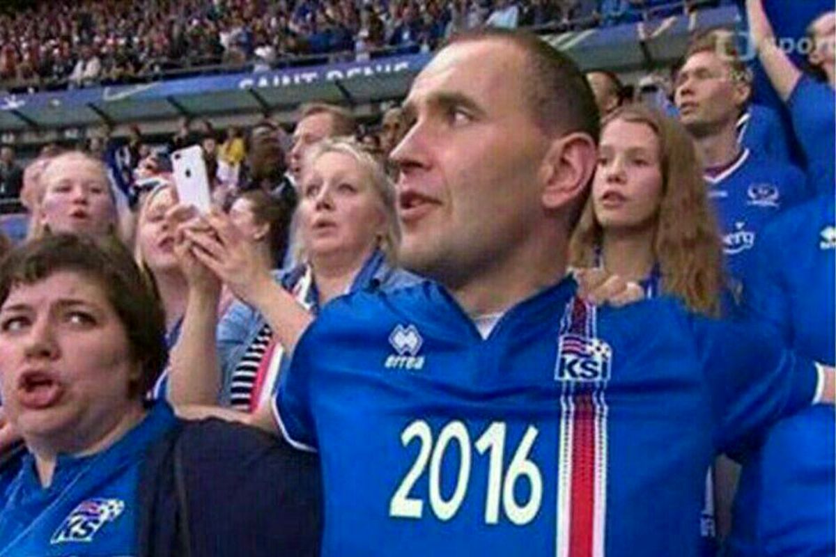 رییس جمهور ایسلند به جایگاه VIP نرفت