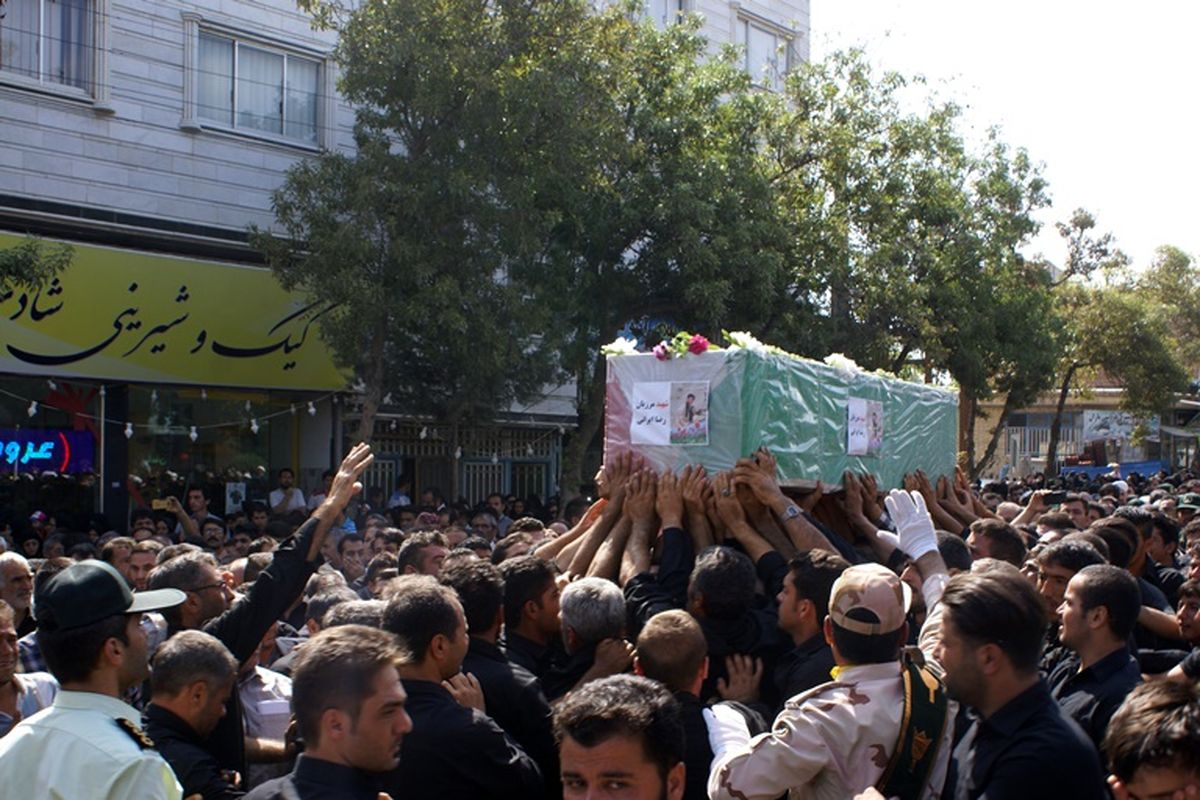پیکر مرزبان شهید « رضا ایرانی» در مانه و سملقان تشییع و تدفین شد