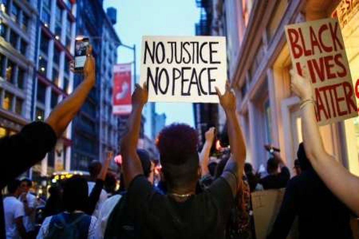 بازداشت ۲۵۰ نفر از معترضان در آمریکا