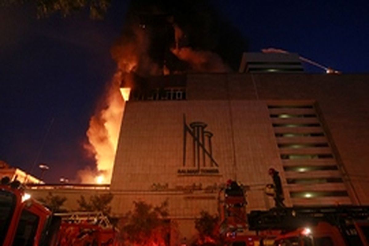 مجروح شدن ۱۸ نفر در حادثه آتش سوزی برج سلمان