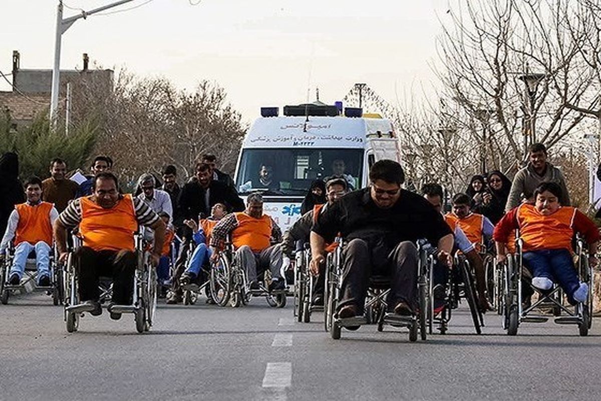 همایش ویلچررانی معلولان در تبریز برگزار شد