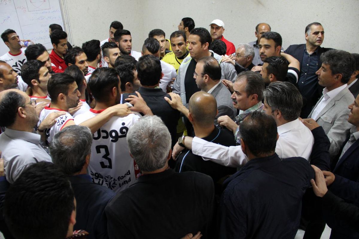 بازدید مدیرکل ورزش و جوانان استان از اردوی تیم ملی والیبال نشسته کشورمان