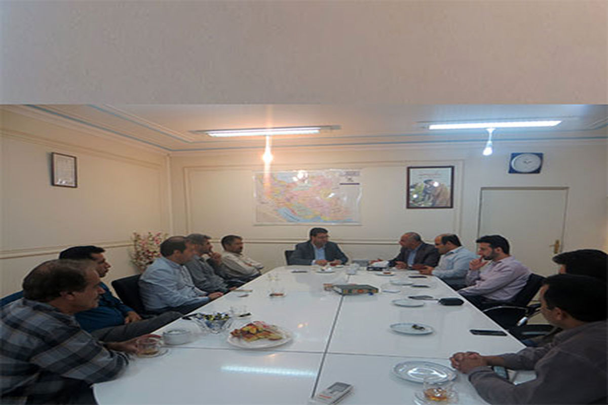 جلسه مشترک فرماندار حاجی آباد و مدیر عامل شرکت شهرکهای صنعتی هرمزگان
