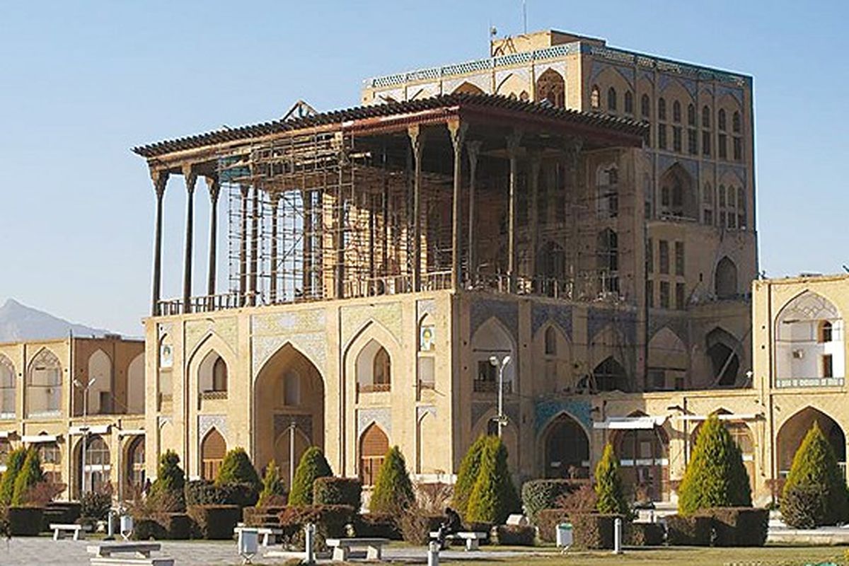 تدوین طرح جامع بهربرداری از بناهای تاریخی استان اصفهان