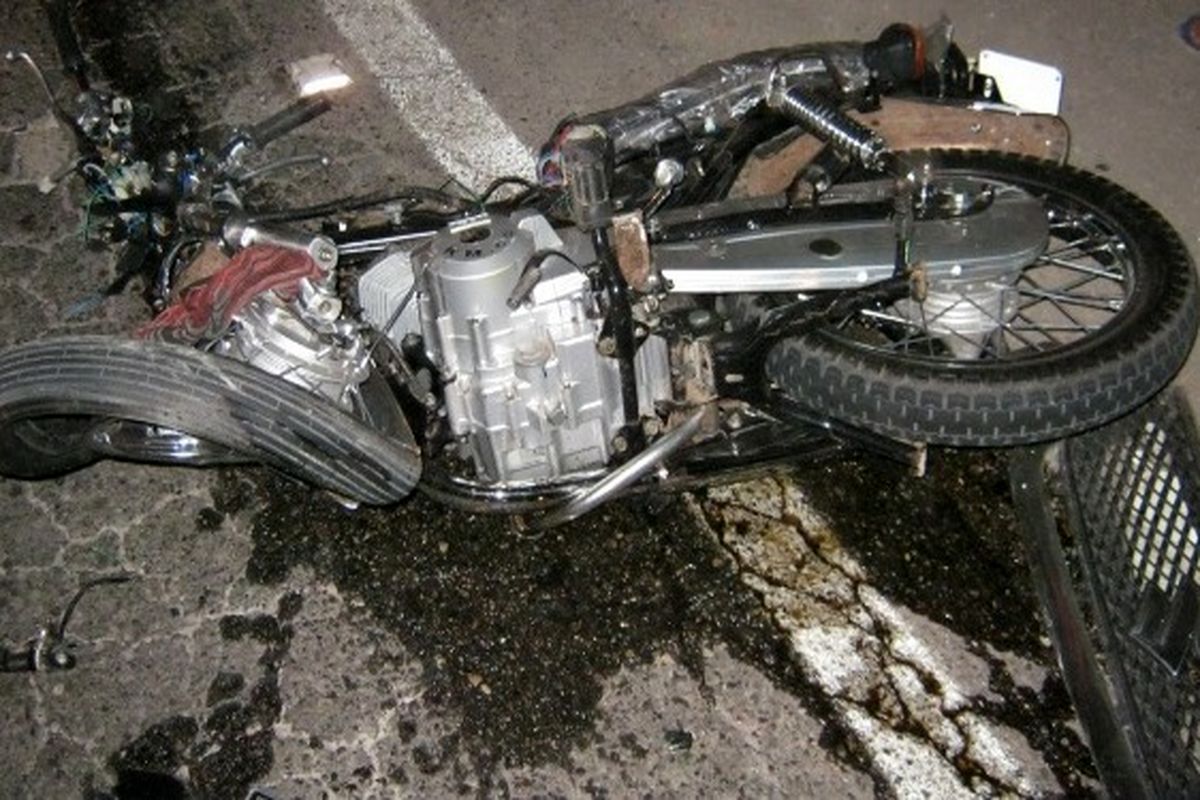 یک کشته بر اثر برخورد موتورسیکلت با وانت پیکان