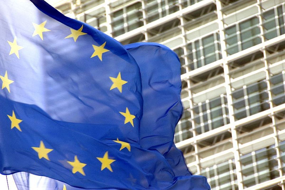 اتحادیه اروپا از تصمیمات جدید برای اجرای توافق سیاسی در مقدونیه استقبال می‌کند