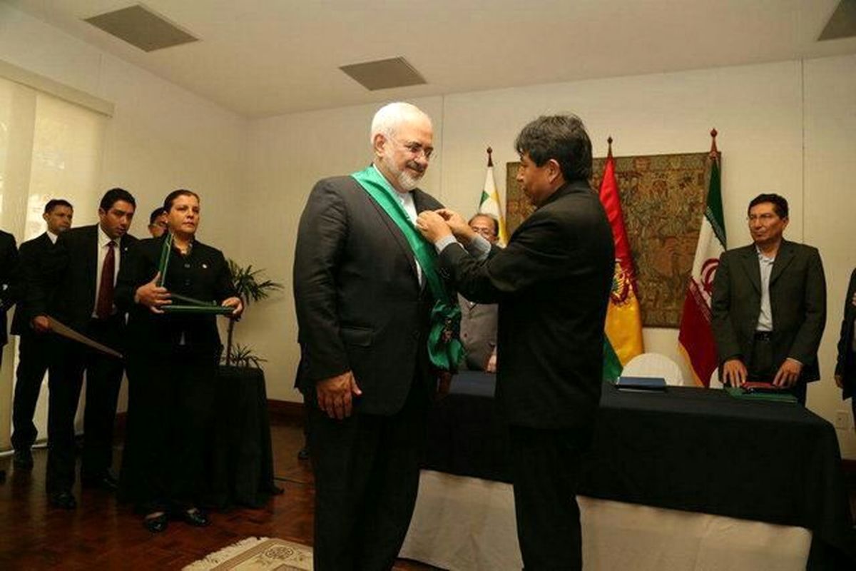 اعطای عالی‌ترین نشان دولتی بولیوی به ظریف