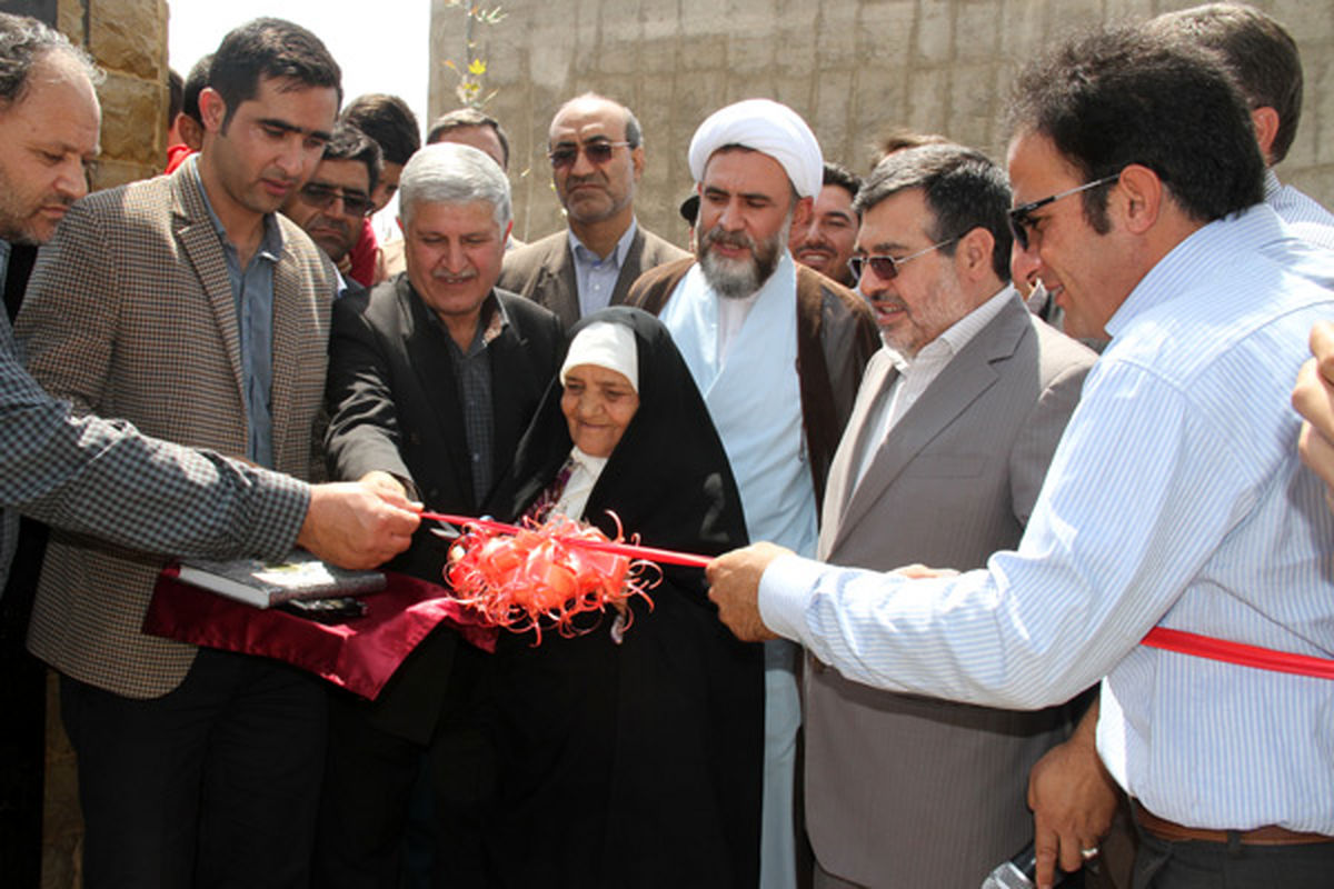 بهره برداری از پارک بانوان و دبیرستان دخترانه سگزآباد