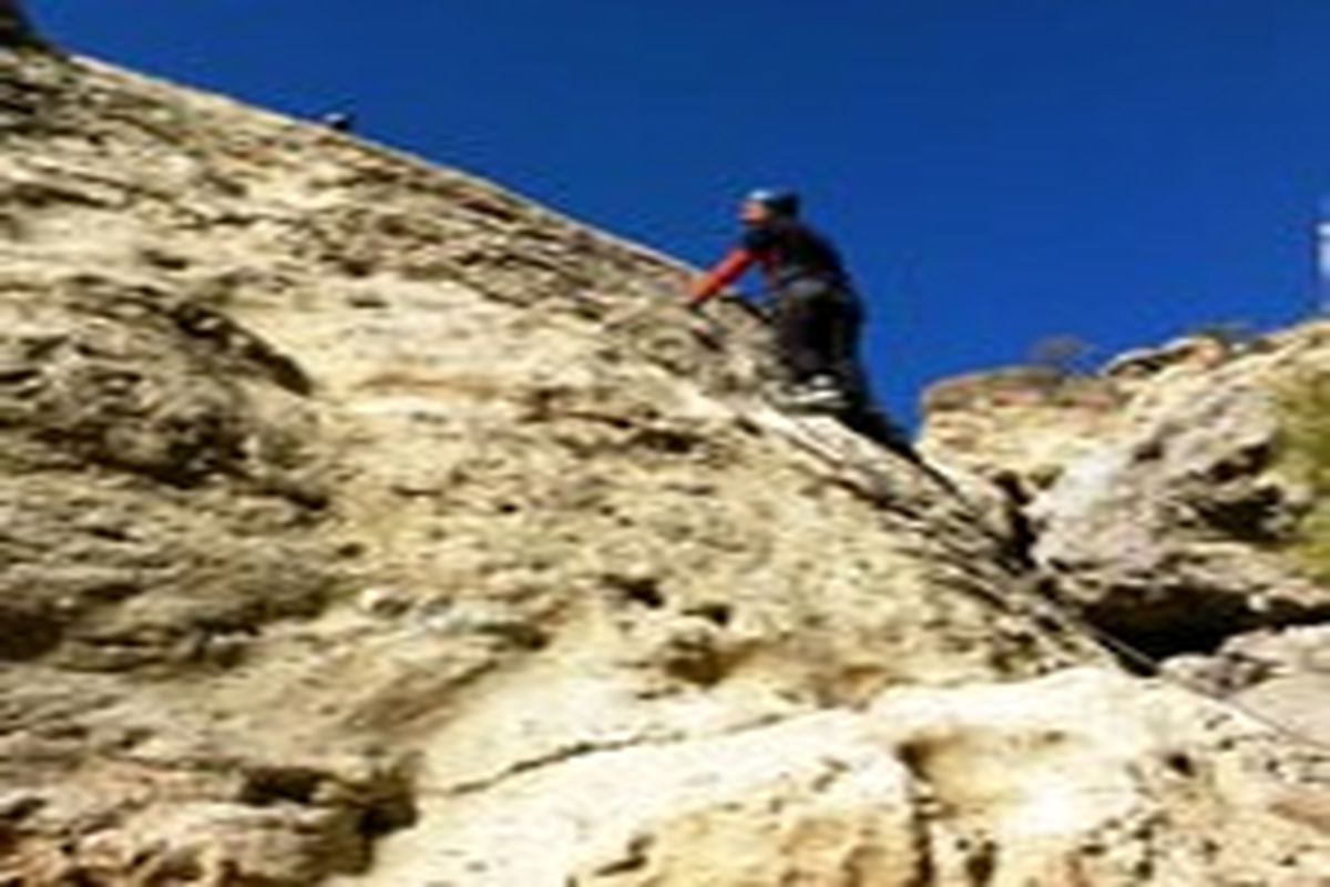 دره نورد گلستانی در ارتفاعات توسکستان نجات یافت