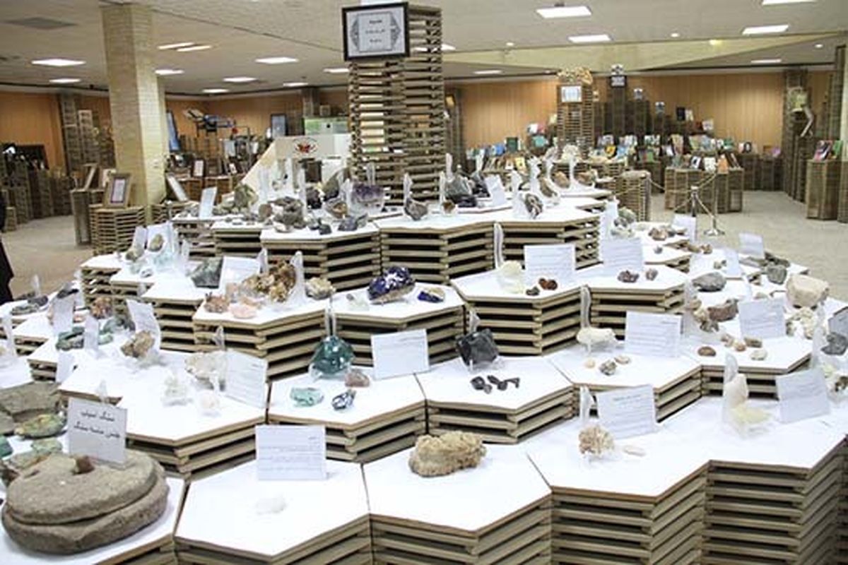 نمایشگاه دائمی « سنگ، کانی و فسیل» در محل موزه آگیرا راه اندازی شد