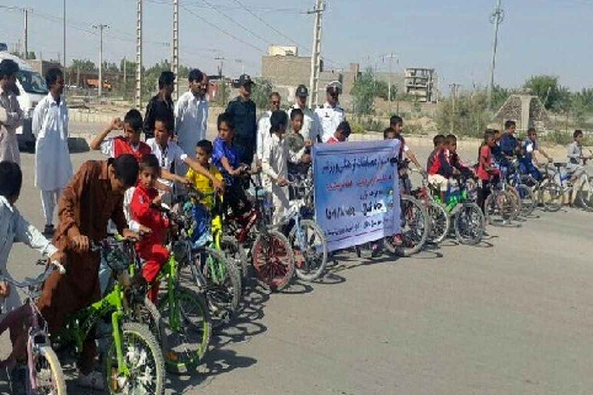 برگزاری مسابقات دوچرخه سواری در شهرستان دلگان