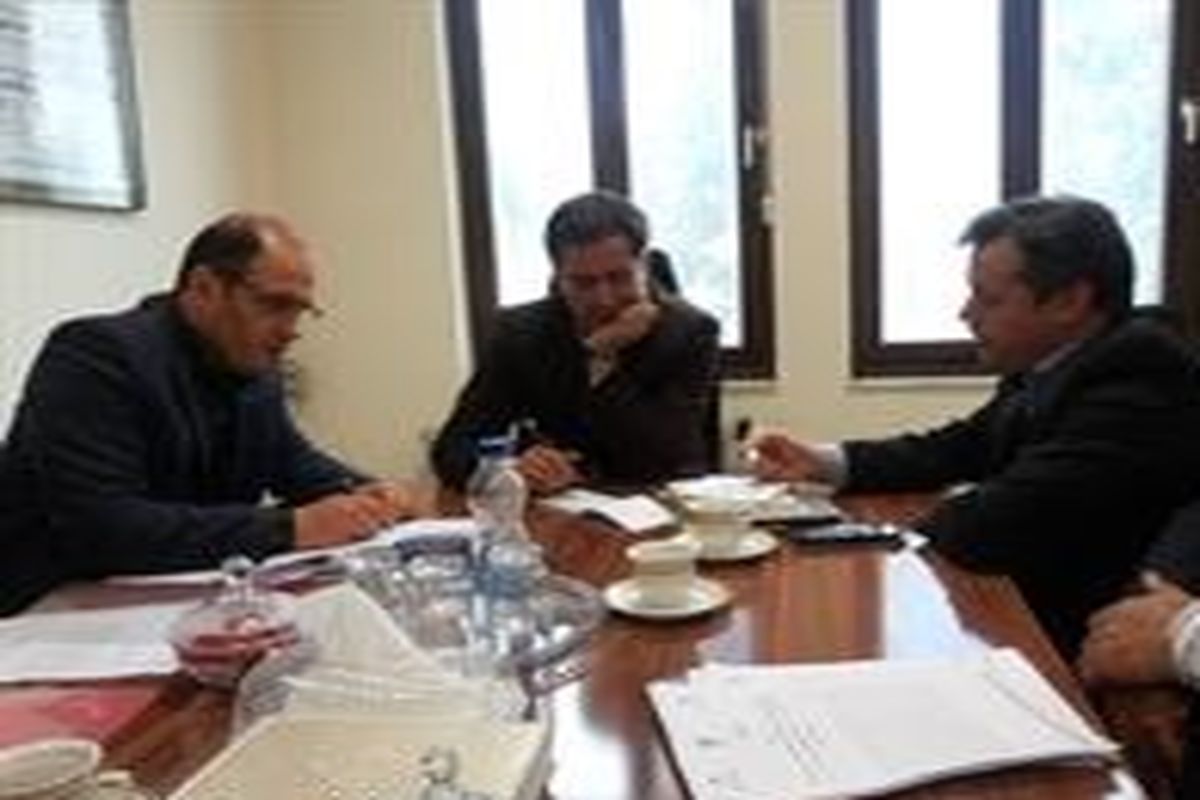 صدور کارا کارت به کارمندان دولت در استان اجرایی می شود
