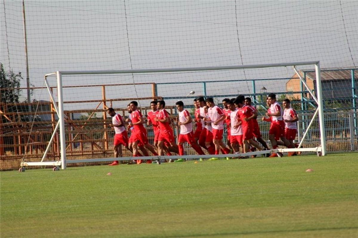 استارت تراکتور بدون ملی‌پوشان