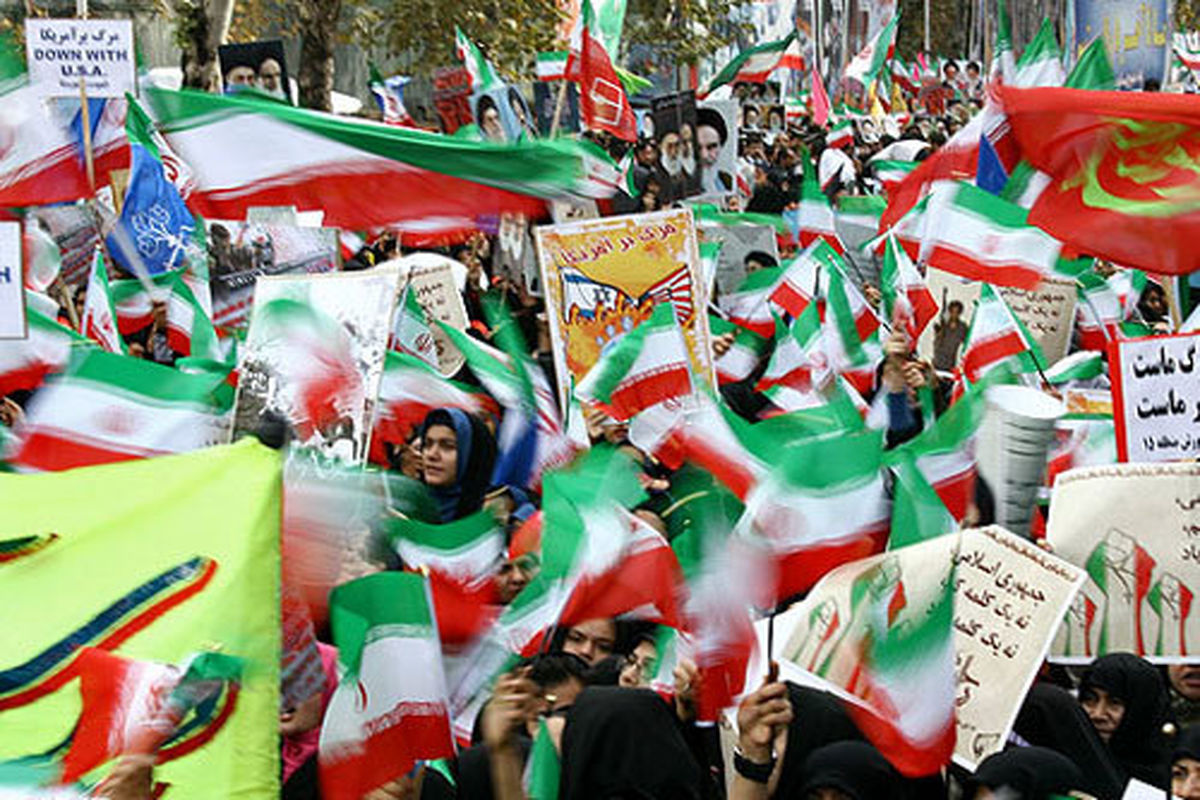 سیزدهم آبان نماد نفی سلطه وتاکید بر استقلال ملت ایران است