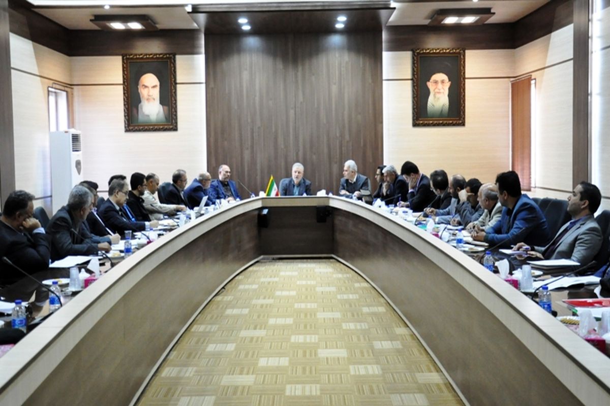 استفاده از ظرفیت سفرا و وزارت خارجه برای تبیین و معرفی ظرفیتهای صادراتی استان آذربایجان غربی