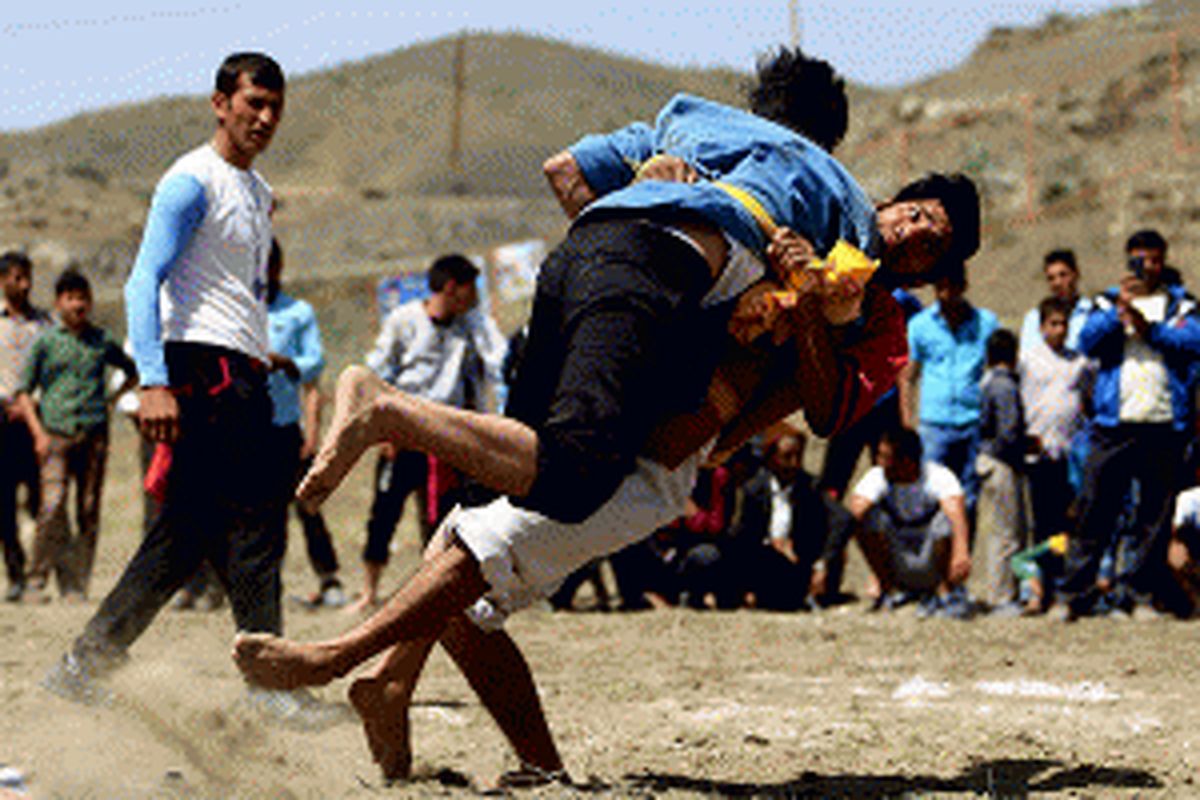 برگزاری مسابقات فرهنگی و ورزشی مرزنشینان در راز و جرگلان