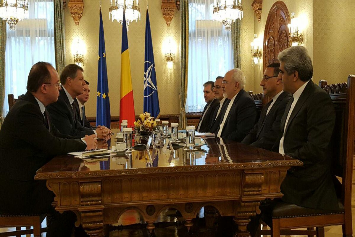 ظریف با رئیس جمهوری رومانی دیدار کرد