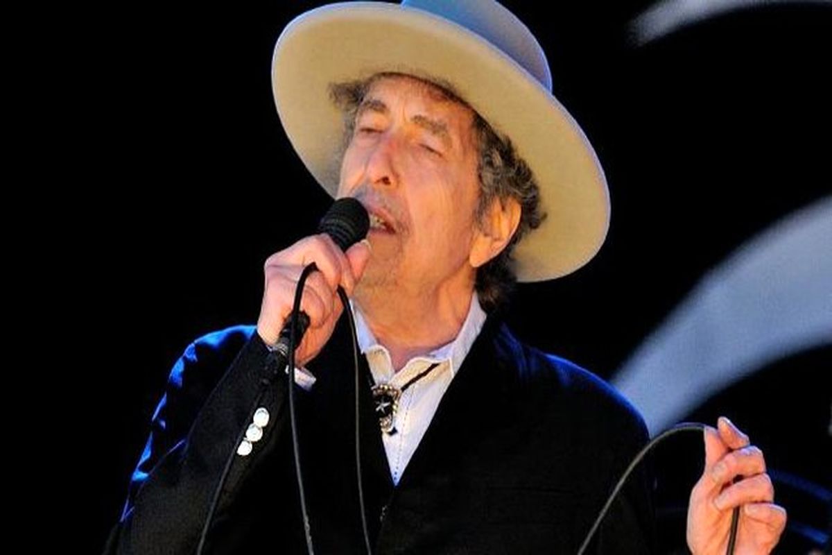 اولین واکنش رسمی آکادمی نوبل به سکوت «باب دیلن»