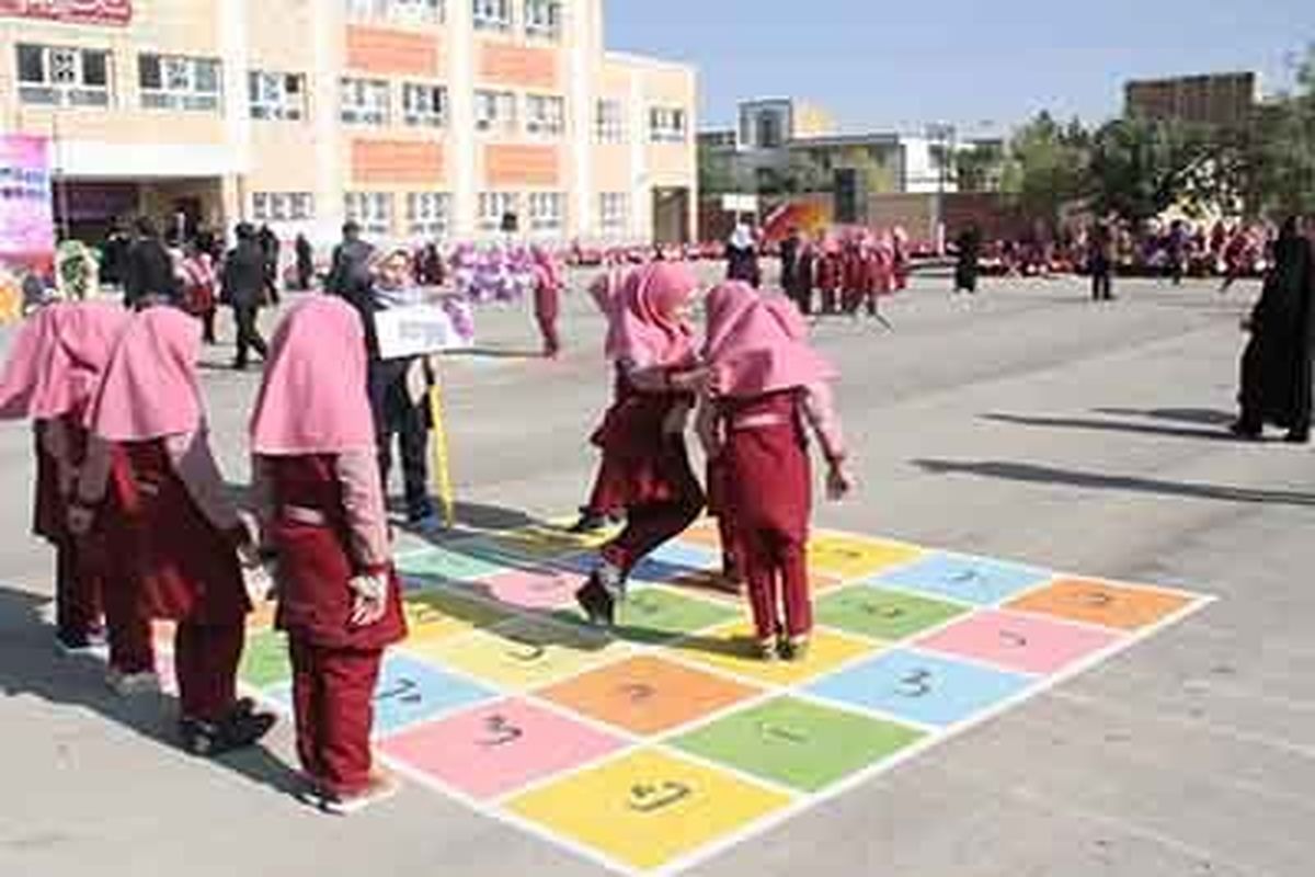 اجرای طرح حیاط پویا در ۸۷۰ مدرسه‌ی استان همدان