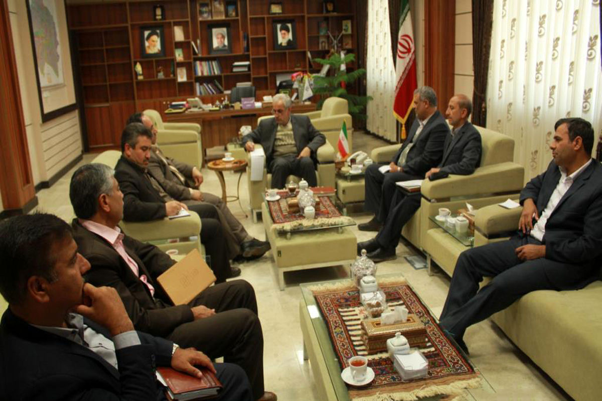 اعضای شورای اسلامی استان با استاندار دیدار و گفتگو کردند