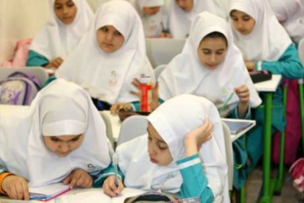 در مدارس  استان البرز ۵۰ برنامه شاخص فرهنگی اجرا می شود