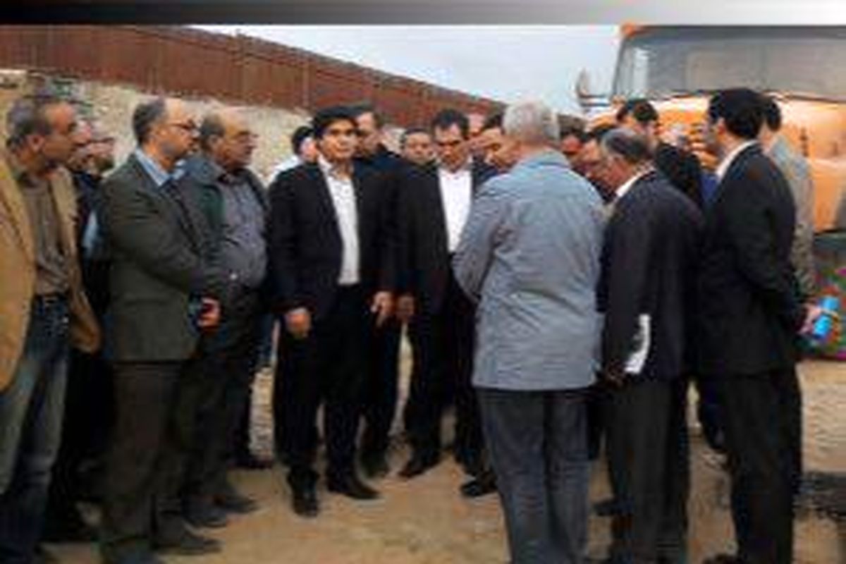 قائم مقام شهردار تهران از پروژه تقاطع غیر همسطح باقرشهر بازدید کرد