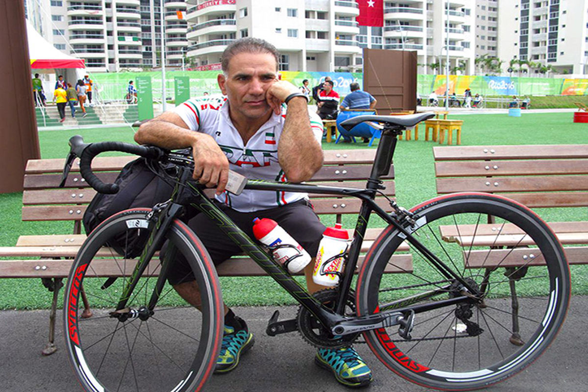 آغاز رقابت های قهرمانی کشور همزمان با چهلمین روز درگذشت بهمن گلبارنژاد