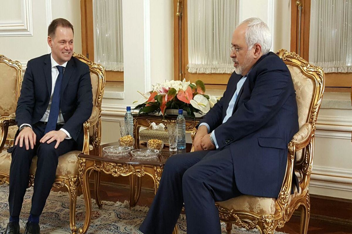 سفیر جدید رومانی و سفرای آکرودیته مولداوی، آلبانی و کلمبیا با ظریف دیدار کردند