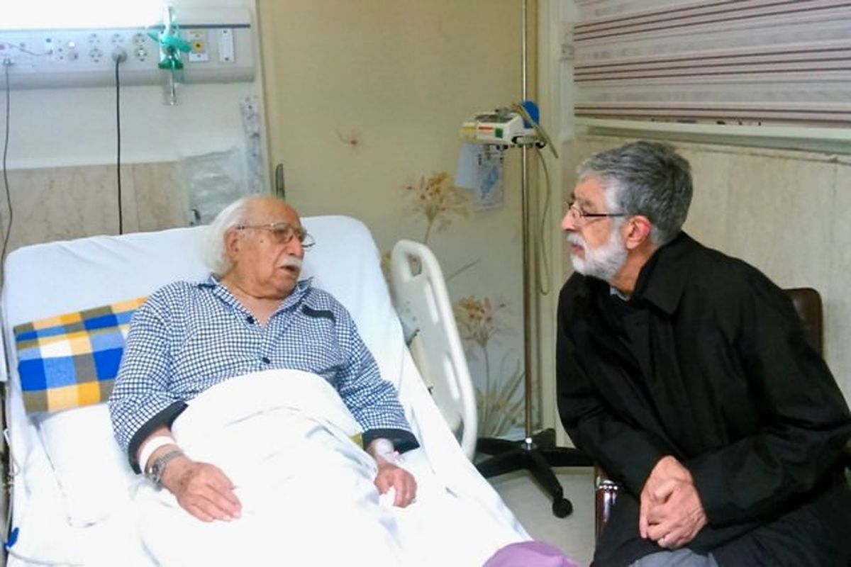 فتح‌الله مجتبایی در بیمارستان