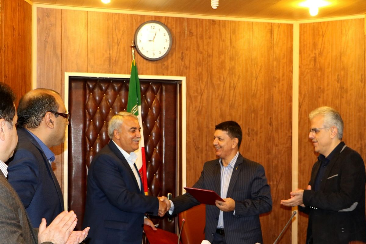 پارک علم و فناوری و مرکز تحقیقات و آموزش کشاورزی استان کرمان تفاهمنامه همکاری امضا کردند