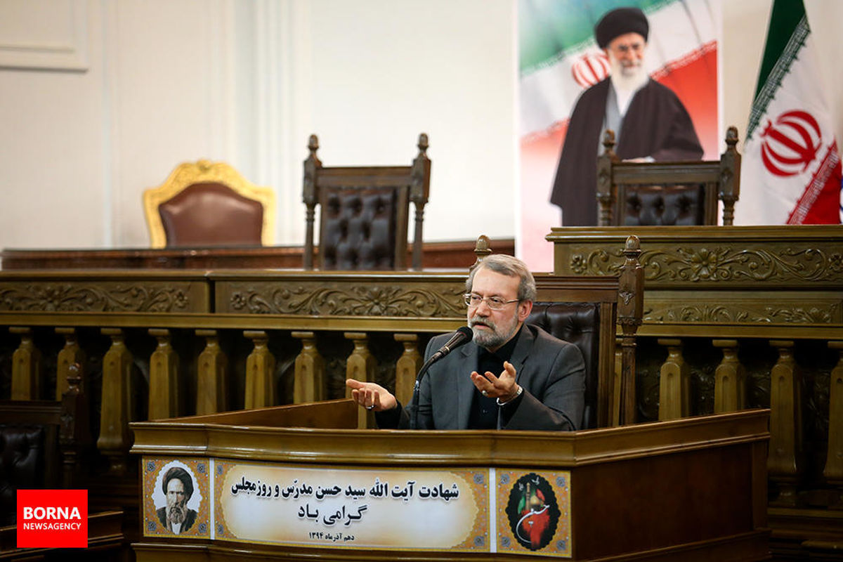 اولین نشست خبری علی لاریجانی در مجلس دهم