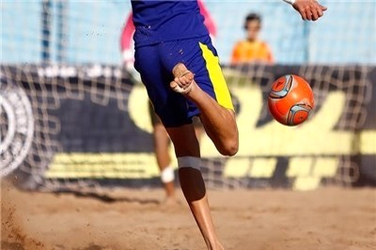 عیادت اعضای تیم ملی فوتبال ساحلی از کودکان موسسه خلیج فارس+عکس