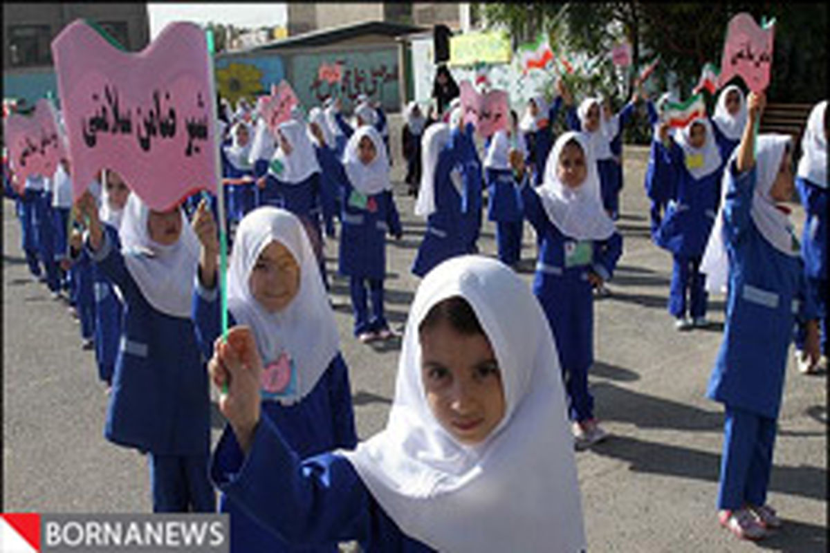 عدم توزیع شیر در مدارس زنجان