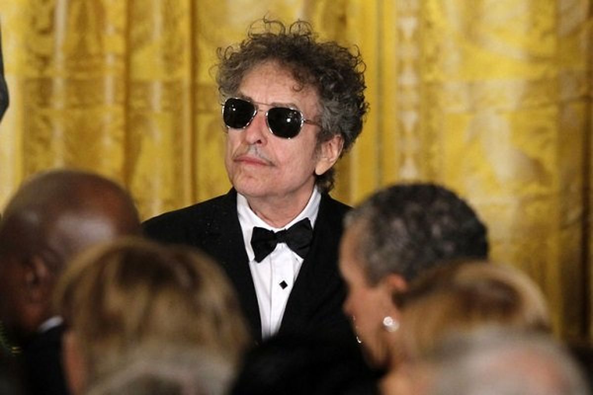 باب دیلن متن سخنرانی مراسم نوبل را نوشت/ سخنران مشخص نیست
