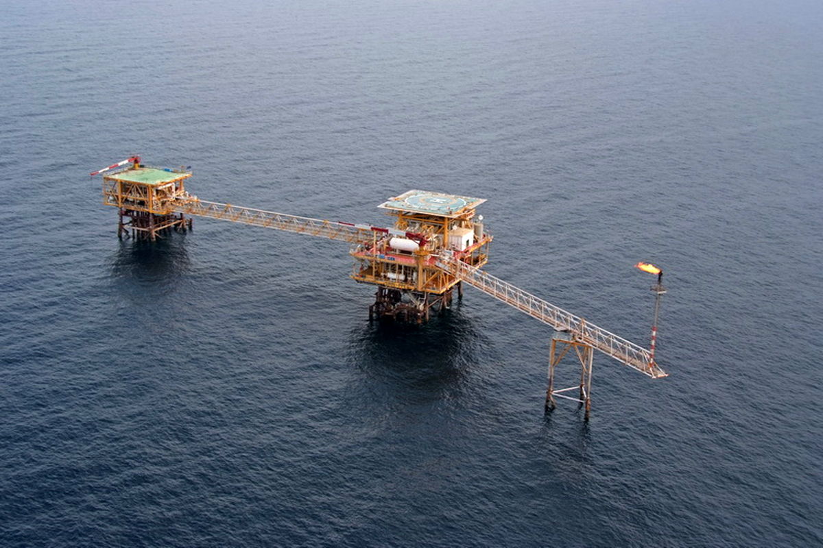 تولید نفت سکوی ایلام ۱۰ هزار بشکه در روز افزایش می‌یابد
