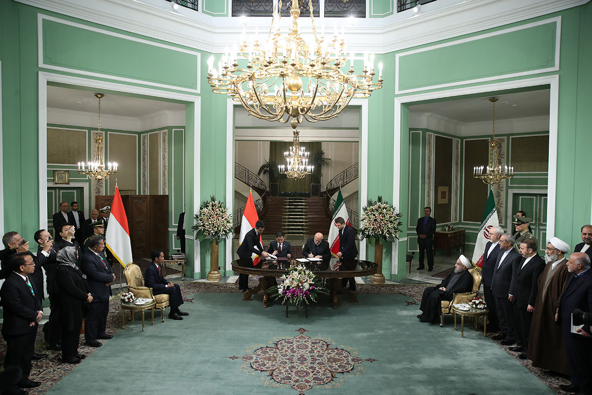 تهران و جاکارتا چهار سند همکاری امضا کردند