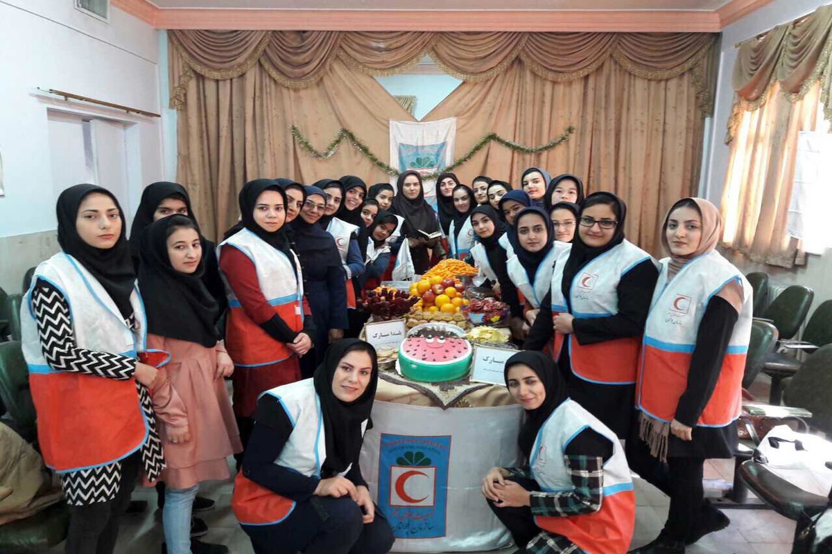 جشن یلدای هلال احمر ورامین برگزار شد