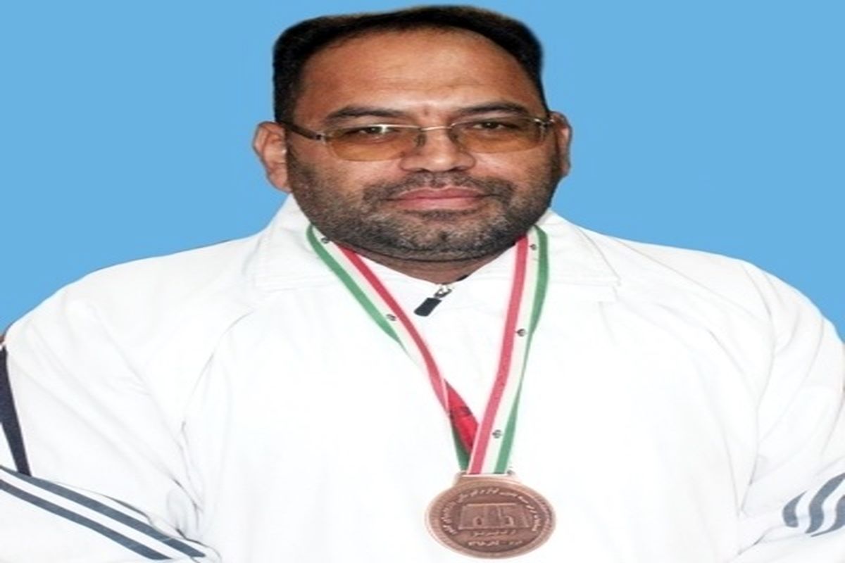 کسب مدال برنز مسابقات کشوری پرس سینه توسط معلم کرمانی