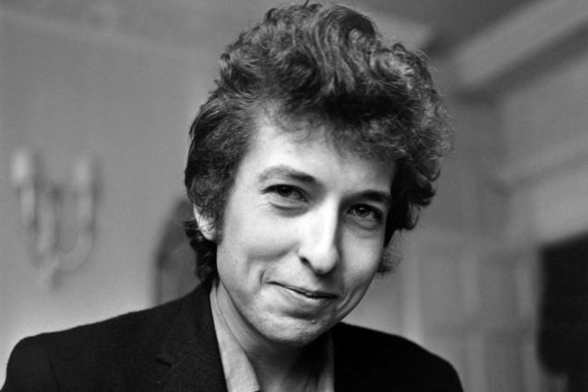 «باب دیلن» بالاخره جایزه نوبل را در دست می‌گیرد