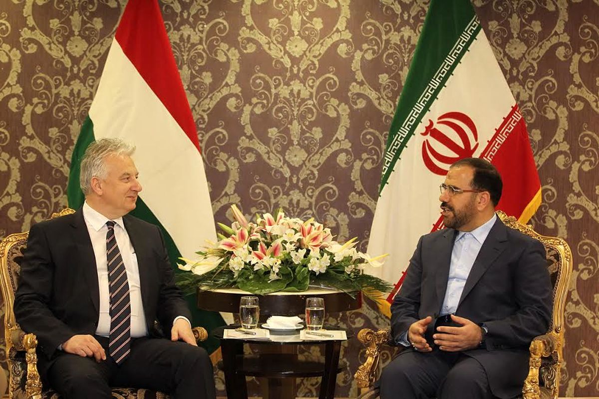 ایران و مجارستان بر توسعه روابط تاکید کردند