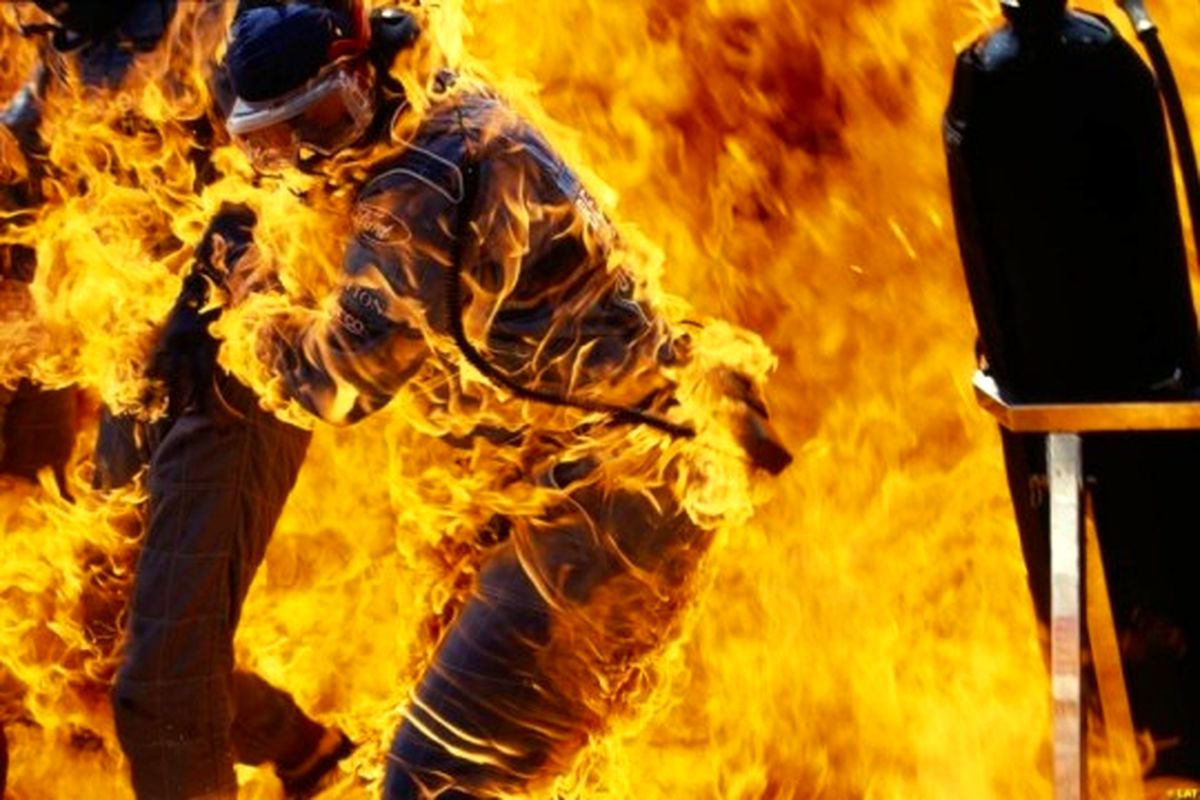 مهار آتش سوزی در کارگاه تولیدی پوشاک