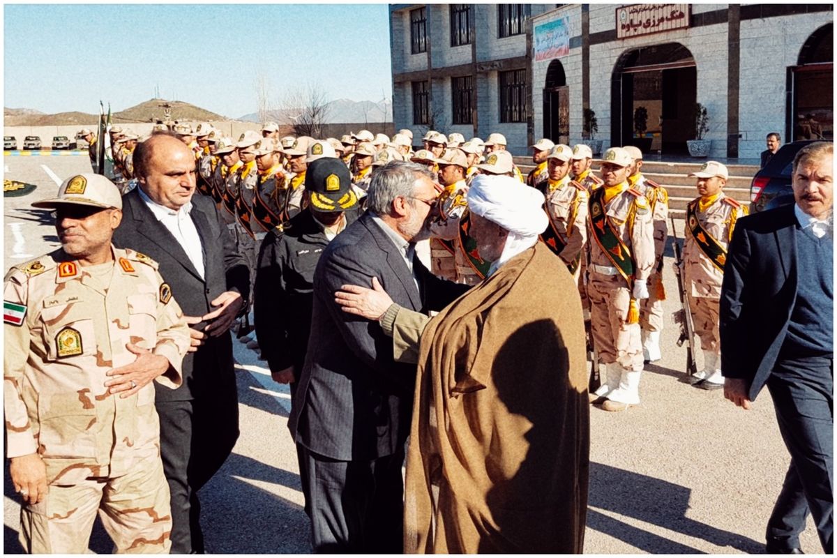 ورود وزیر کشور به شهرستان پاوه