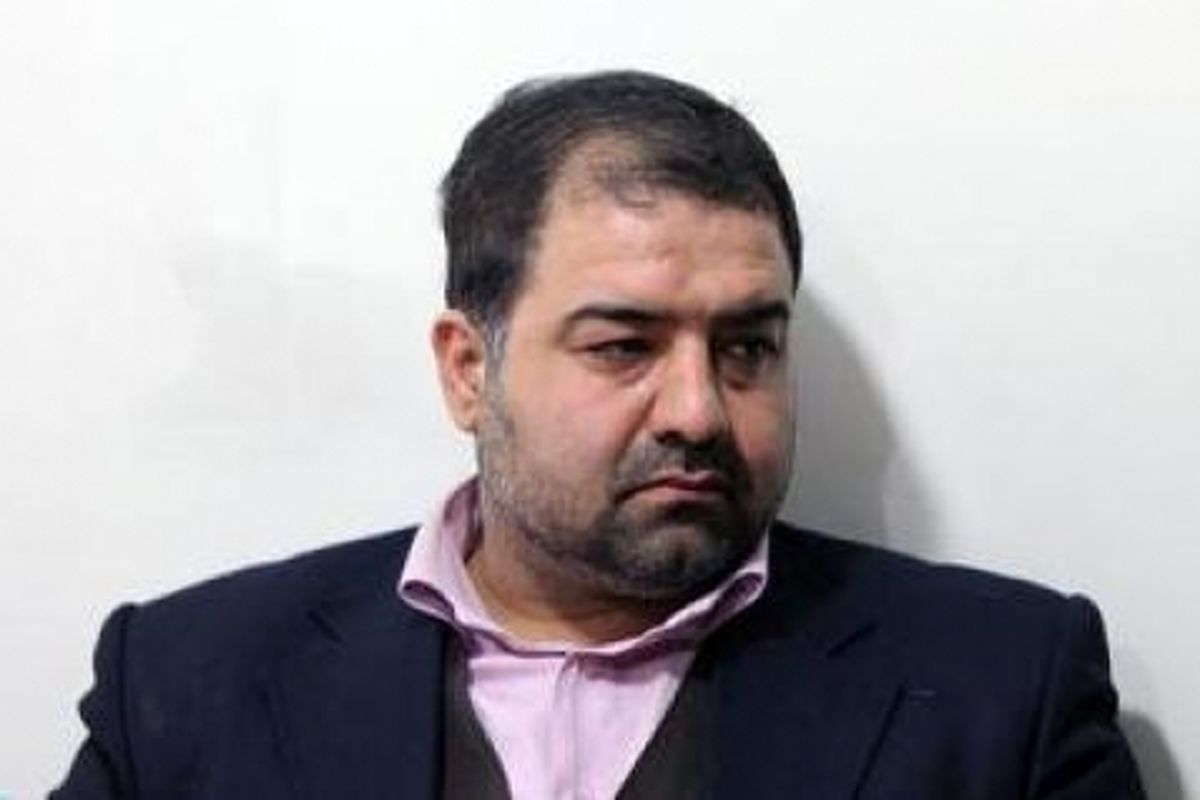 احمدی نژاد به دنبال چانی‌زنی برای تایید صلاحیت بقایی است/ مردم عامه برای شرکت در انتخابات خود را با احمدی نژاد مقایسه می‌کنند