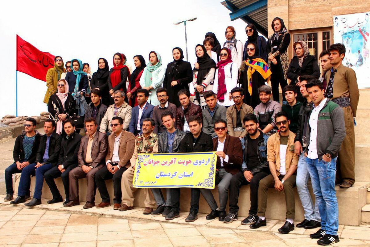 سازمان های مردم نهاد کردستان با شهدای سیرانبند بانه تجدید میثاق کردند