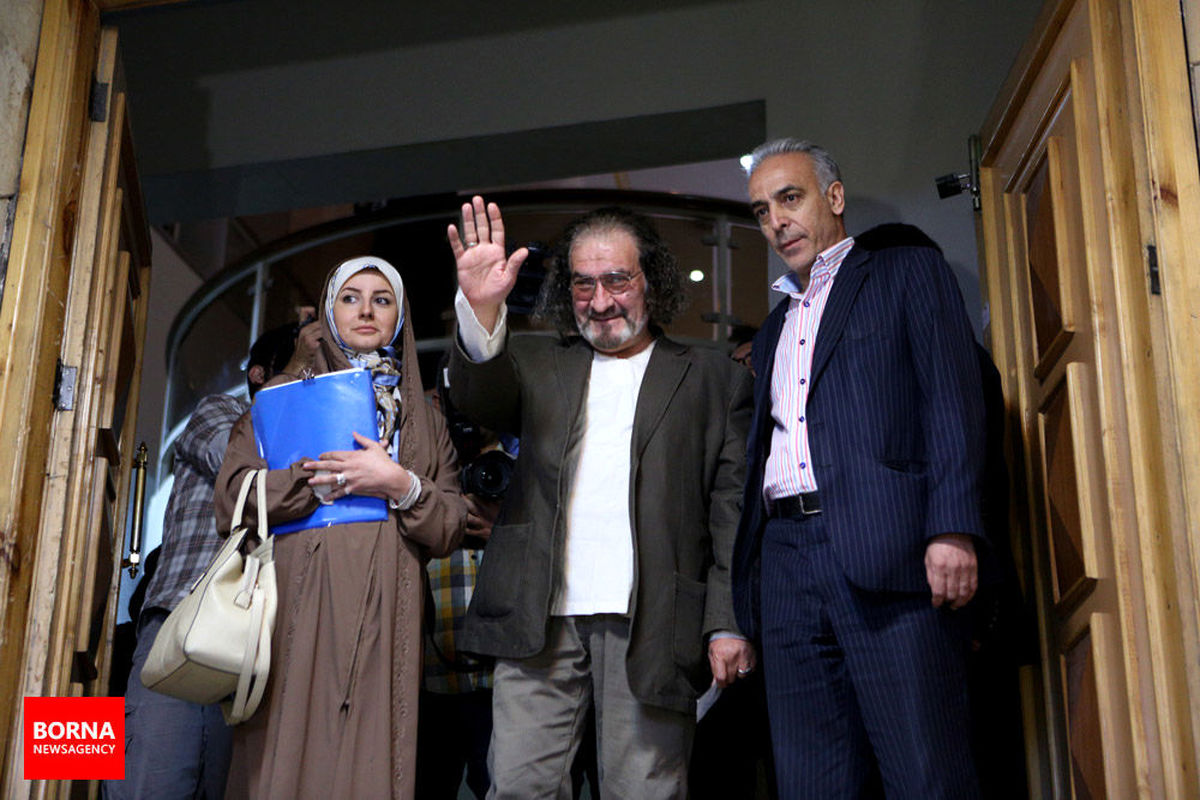 مشاور رسانه ای احمدی نژاد ثبت نام کرد