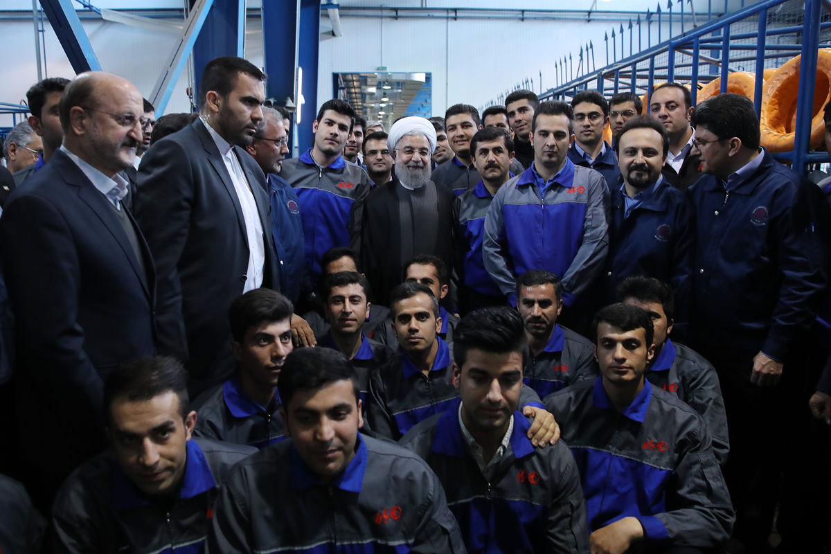 روحانی: ۲۱ طرح در کردستان افتتاح می‌شود/ تلاش برای به اتمام رسیدن پروژه‌های نیمه‌تمام