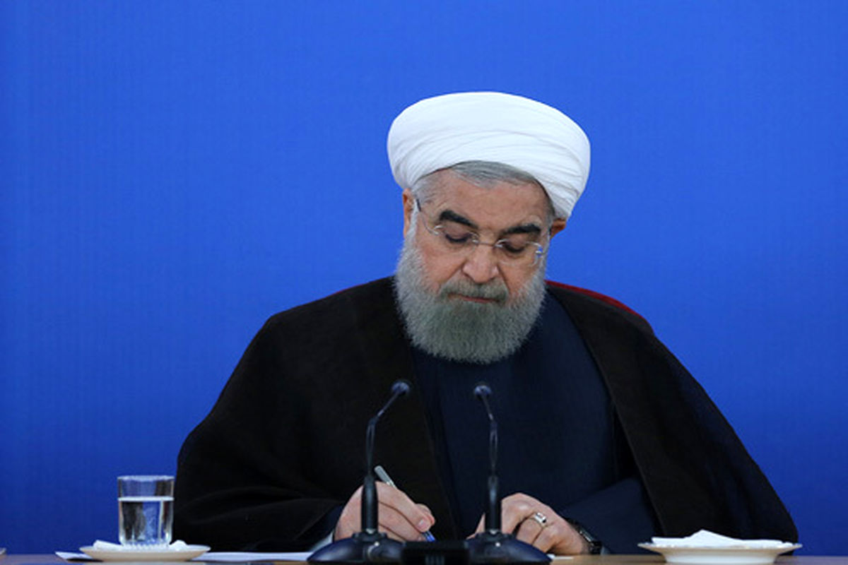 دستور روحانی  برای گزارش اقدامات امنیتی انتخابات و بازداشت فعالان رسانه‌ای