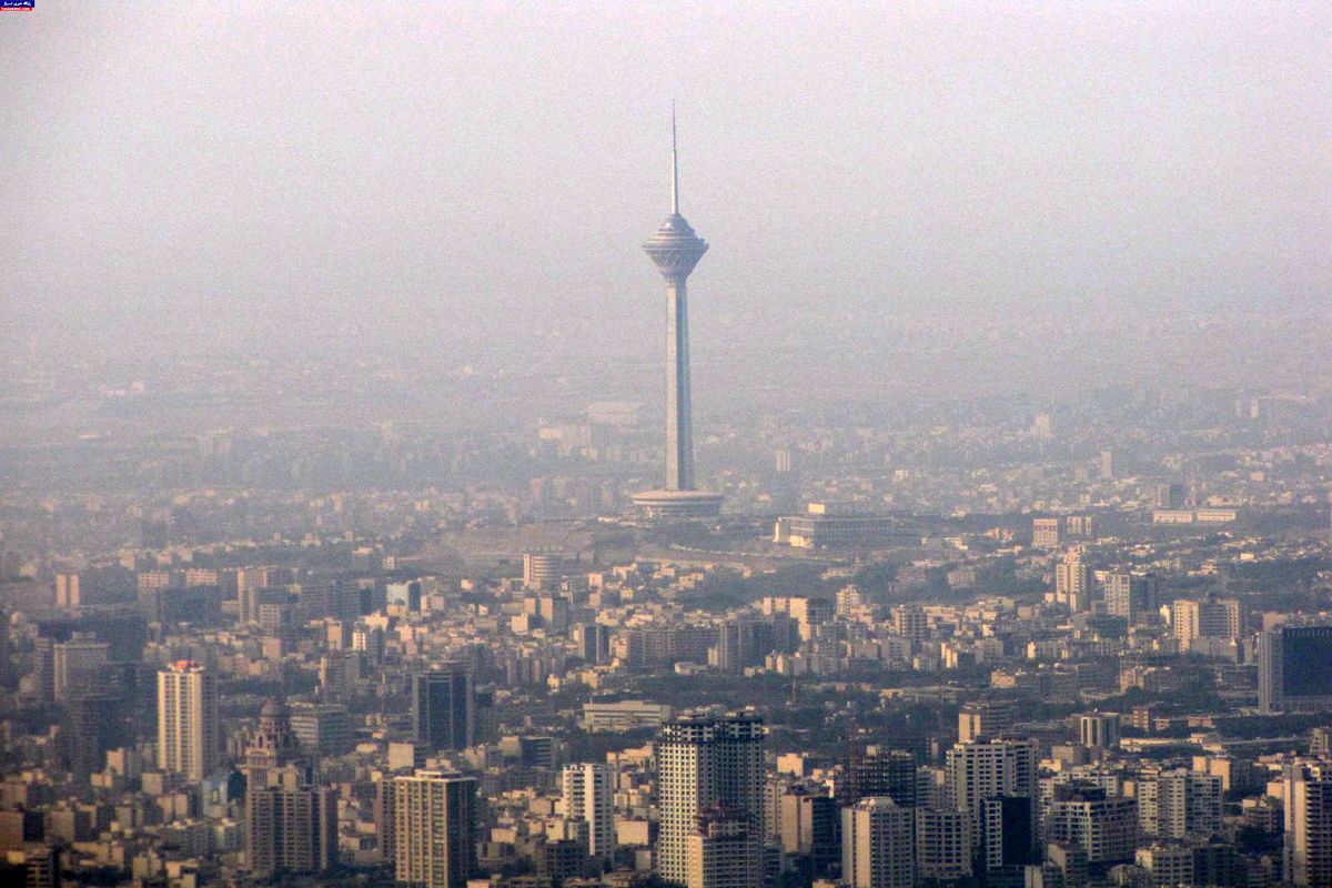 هوا برای شهروندان تهرانی ناسالم است/ ۸ منطقه در وضعیت قرمز